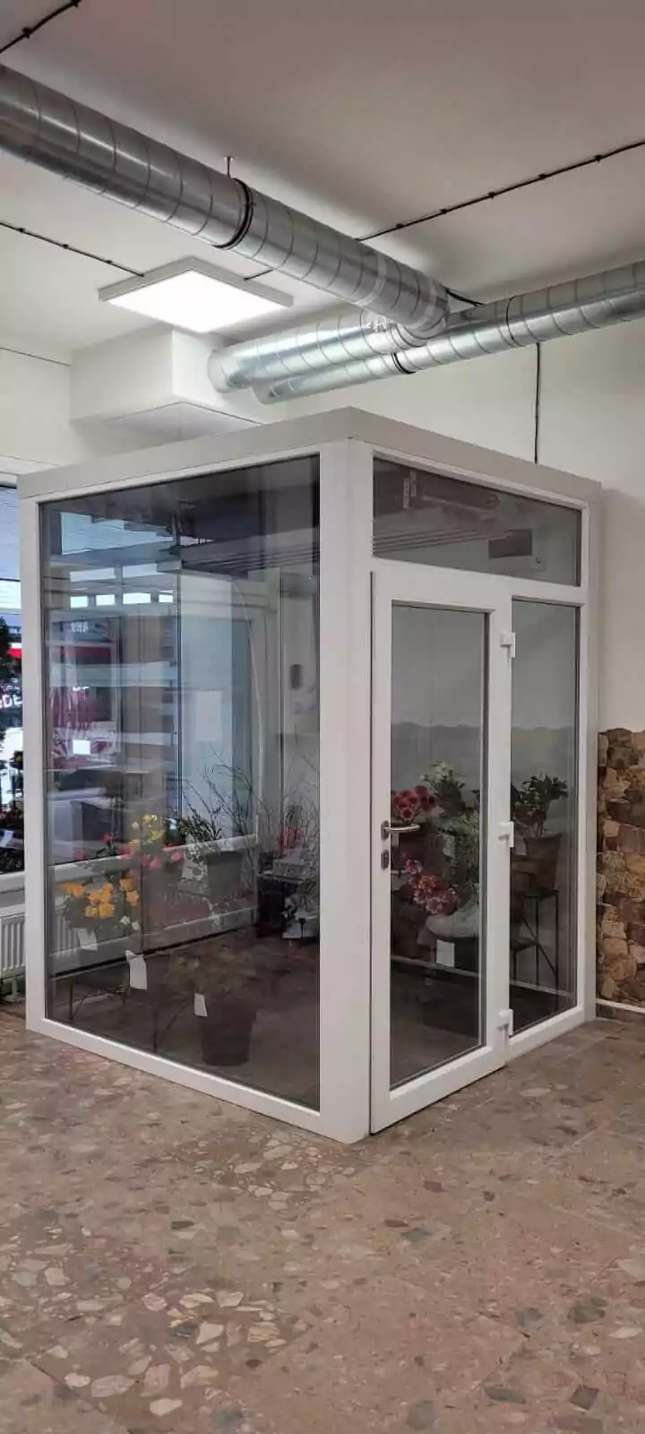 Chladicí box v Plzni na květiny