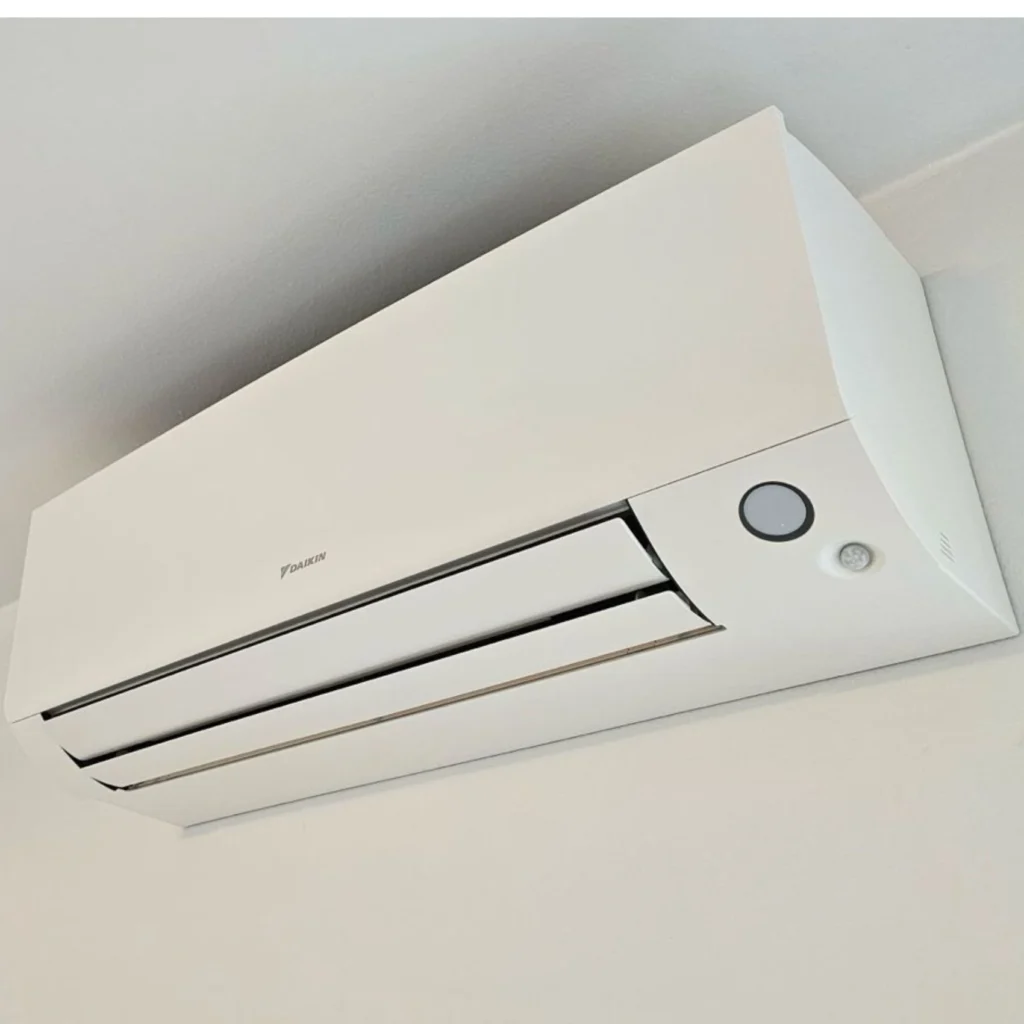 Vnitřní jednotka Daikin Dobřany v bílé barvě