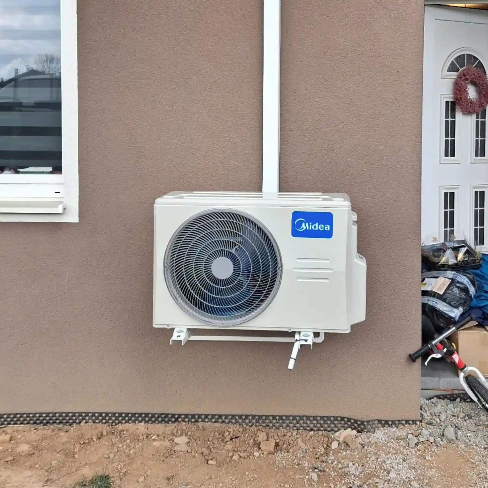 Vnitřní jednotka Midea Brezeless